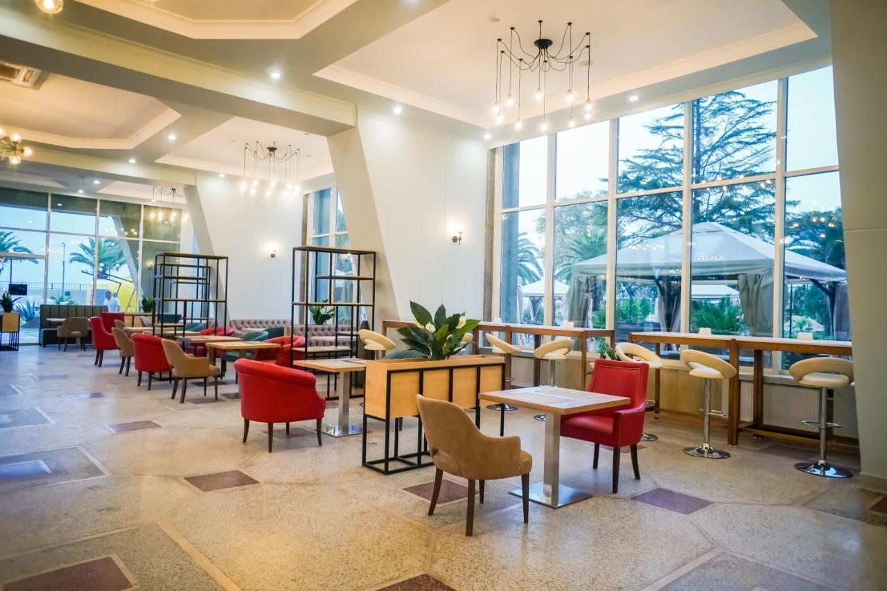 Amza Park Hotel Gagra Exterior photo